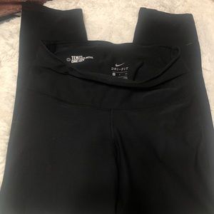 Nike cropped leggings